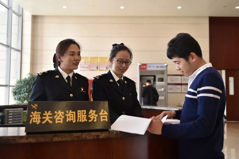 筑牢數(shù)字國門，彰顯“硬核”力量 海關(guān)網(wǎng)絡(luò)技術(shù)服務(wù)保障口岸產(chǎn)業(yè)鏈供應(yīng)鏈安全順暢